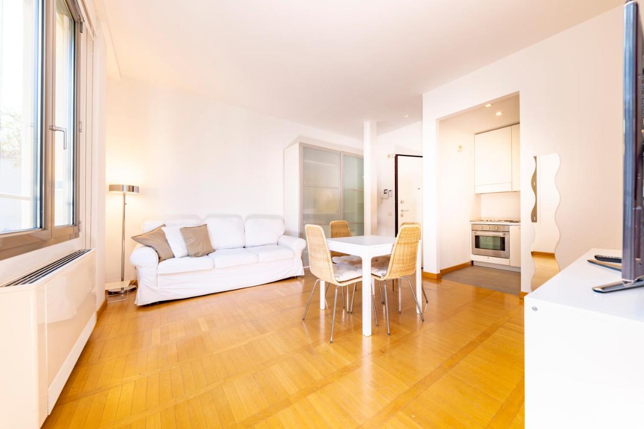 Luxury 1 Bedroom Navigli Loft Милан Экстерьер фото